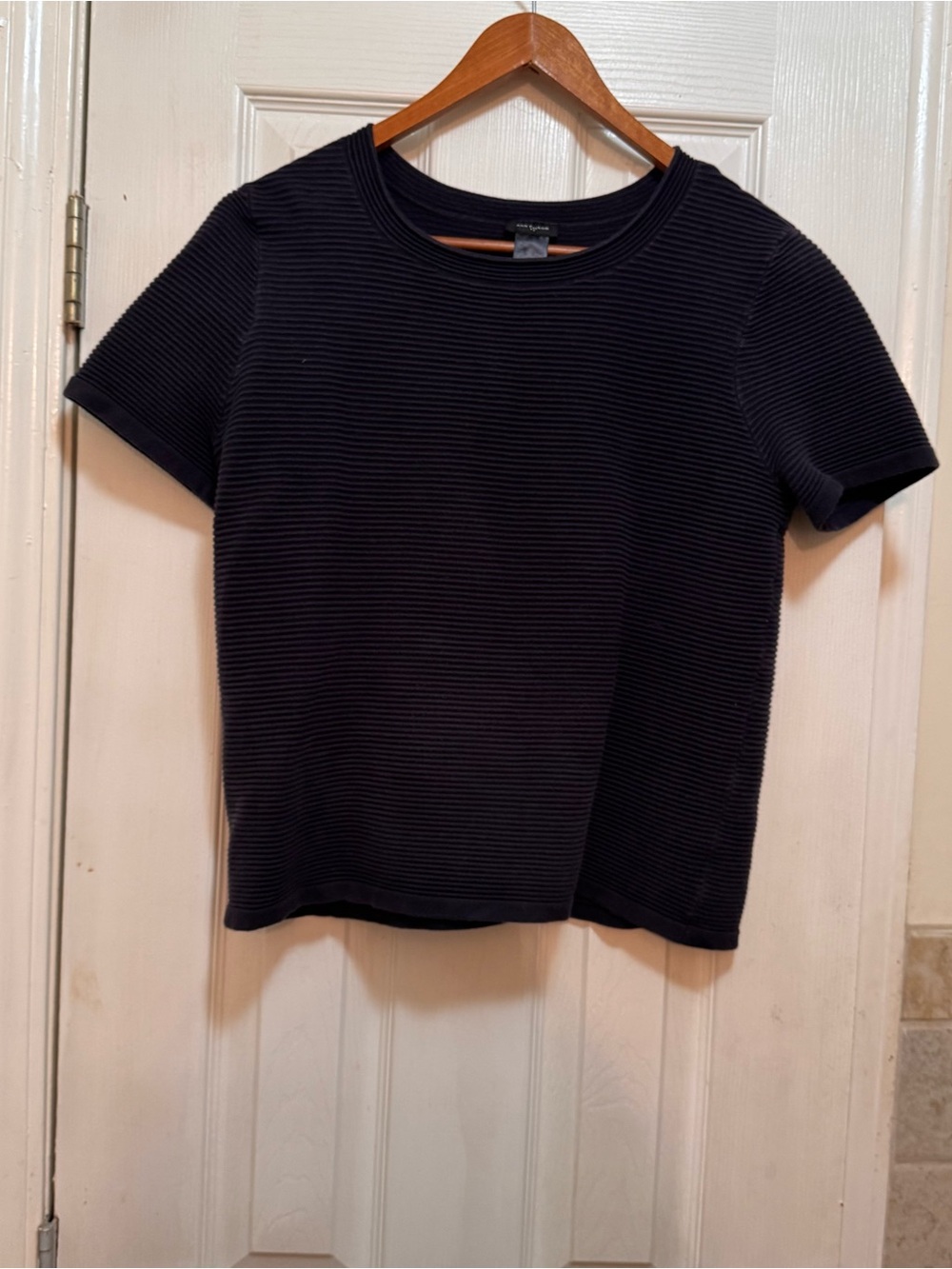 Ann Taylor Ribbed Short Sleeve Top in Navy Blue
